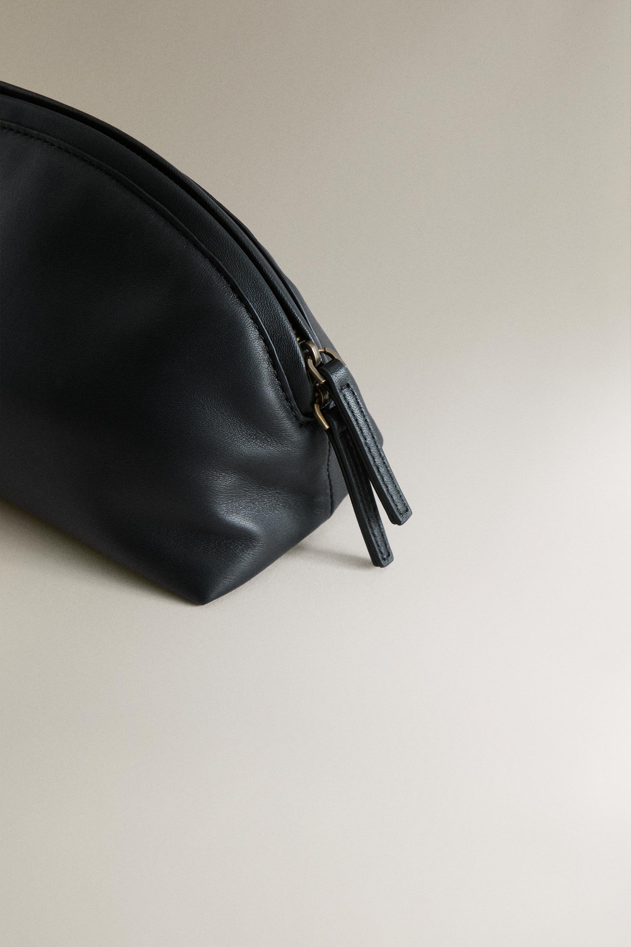 HALF-MOON LEATHER MAKEUP BAG